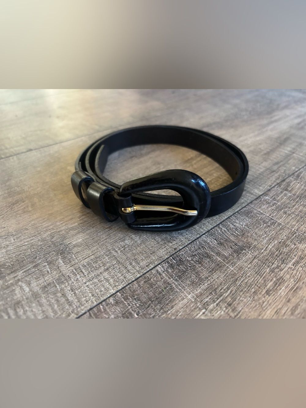 Milo’s vintage women’s size medium chunky black patent leather belt and buckle